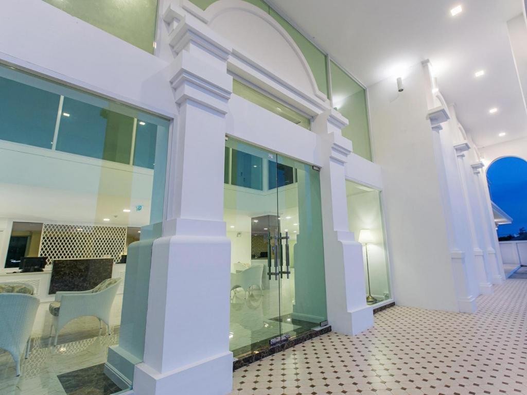 B2 Hua Hin Premier Hotel Exterior photo